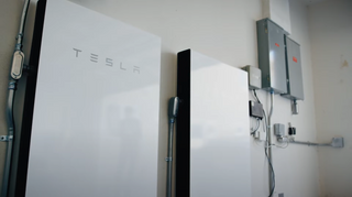 Tesla Powerwall 2 — 13.5 kWh Home Battery Storage